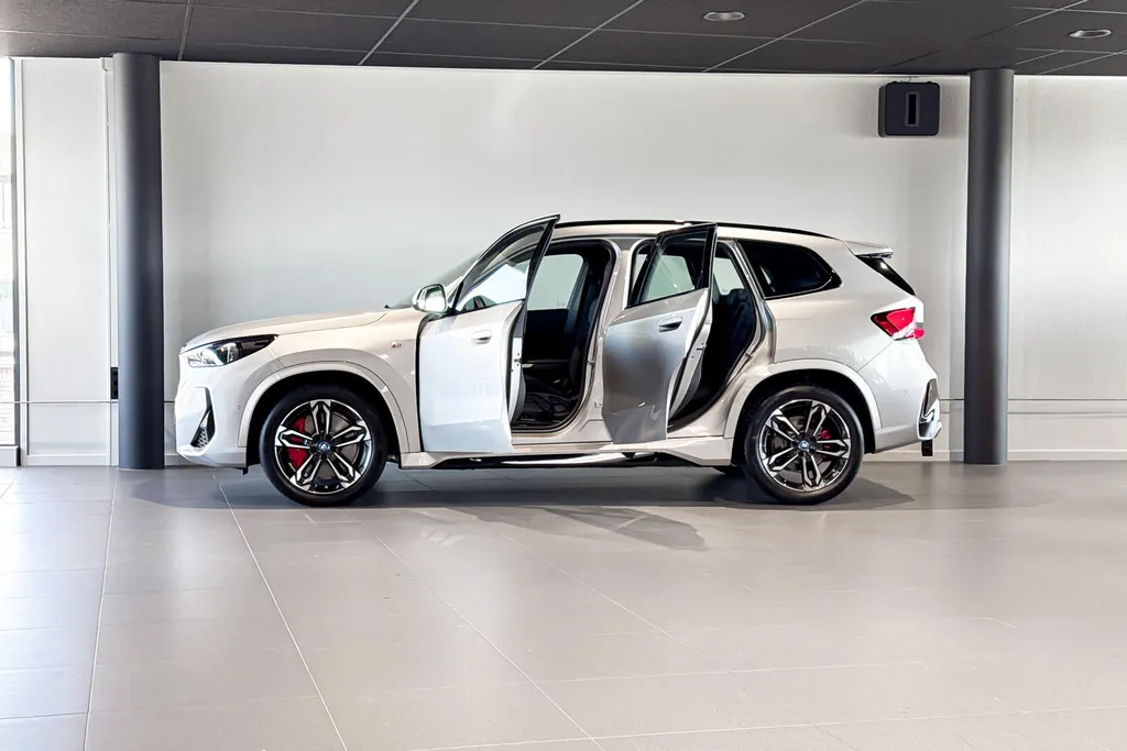 BMW iX1 eDrive20 67 kWh