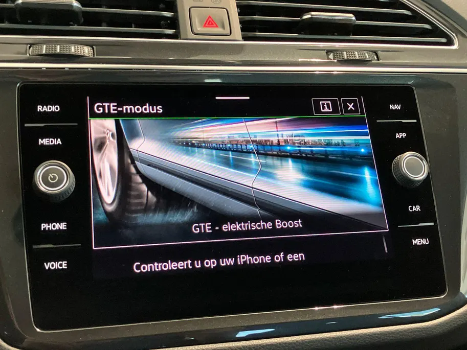 Volkswagen Tiguan 1.4TSIeHybrid 180kW/245PK R-Line Black Style · Dodehoeksensoren ·  Navigatie · Parkeersensoren · Apple/Android Car Play ·