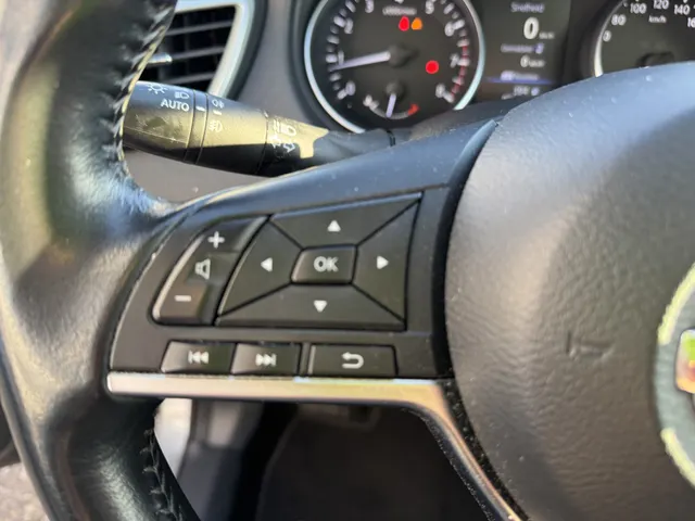 Nissan QASHQAI 1.3 DIG-T Tekna Panoramadak. Trekhaak afneembaar (1.300kg)