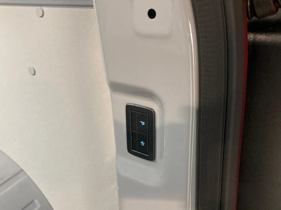 Ford Transit Custom 320 2.5 PHEV L2H1 Sport DC UIT VOORRAAD