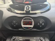 Renault Twingo 1.2 16V Dynamique | Climate Control | Cruise Control | 1e Eigenaar | NAP | Bluetooth | 53.900KM!!! | 12 Maanden BOVAG Garantie