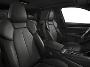 Audi Q5 2.0 TFSI e-hybrid quattro S edition Competition 367 PK · Trekhaak elek. wegklapbaar · Winterpakket · Privacy glas