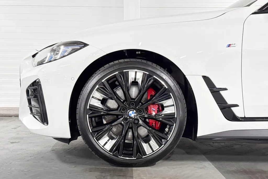 BMW i4 M60