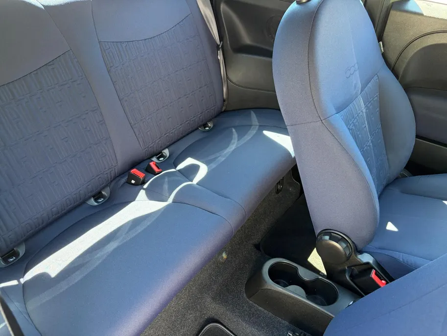 Fiat 500 1.0 Hybrid Cult Airco , lichtmetalen velgen 15' , navi  , parkeersensor , tel , usb-c , Apple Carplay/Android Auto .
