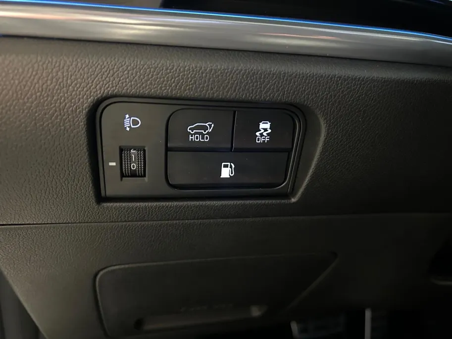 Kia Sorento 1.6 T-GDi Plug-in Hybrid 4WD ExecutiveLine 7p Apple Carplay / Android Auto | Navigatiesysteem | Elektrisch Verstelbare Voorstoelen | Bestuurdersstoel Met Geheugen | Stoelkoeling + Stoelverwarming | Stuurverwarming | Elektrisch Bedienbare Achterklep | Elek