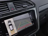 Volkswagen Tiguan 1.4 TSI eHybrid R-Line Business+ · Panoramadak · Trekhaak · 360°Camera · Apple/Android Car Play