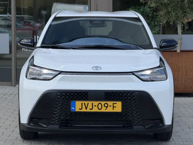 Toyota Aygo X Hybrid 115 play | Apple Car-Play | Adap cruise