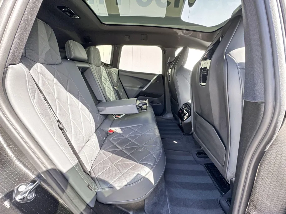 BMW iX xDrive60