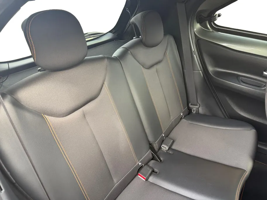Toyota Aygo X 1.0 VVT-i MT Limited | Apple Carplay & Android Auto | Stoelverwarming | JBL Audio | Camera | Parkeersensoren | LMV | Cruise & Climate Control | Dealer Onderhouden | 12 Maanden BOVAG Garantie