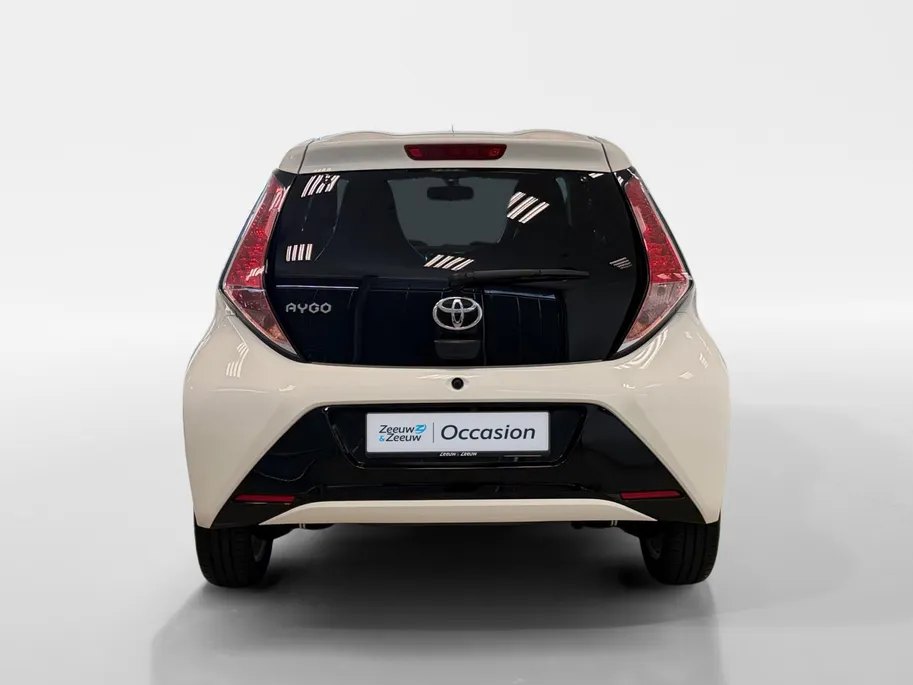 Toyota Aygo 1.0 X-JOY | NAVI | CAMERA | DEALERONDERHOUDEN |