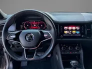 Škoda Kodiaq 1.5 TSI 150pk DSG Sportline Business 7p. · Camera · Inklap. Trekhaak · Keyless · Elek. Bestuurdersstoel + Geheugen · Matrix LED · Garantie t/m 27-05-2028 of 100.000km