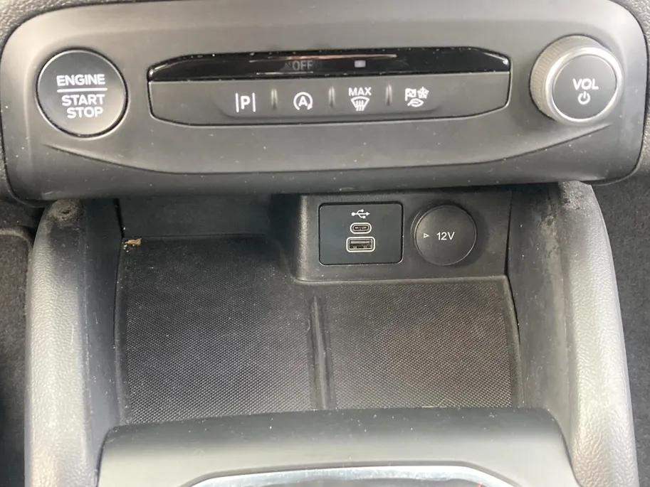 Ford Focus 1.0 EcoBoost Hybrid 125 pk ST Line 5-deurs Navigatie - Apple Carplay/Android Auto - Winter Pack