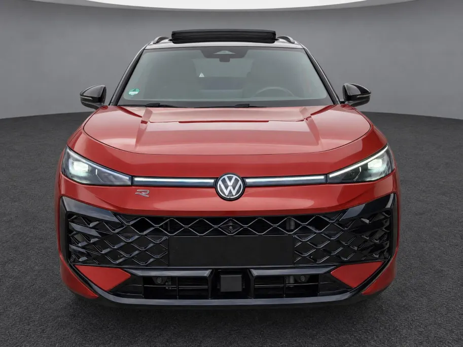 Volkswagen T-Roc 1.5eTSI/150PK R-Line Black Style · Panoramadak · Leder · 360°Camera · Trekhaak · Garantie t/m 18-01-2031 of 150.000km