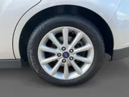 Ford C-MAX 1.0 Titanium | All Season banden| Navigatie| Parkeersensoren achter| Apple/Android Play|  Dealer onderhouden
