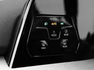 Volkswagen Golf 1.5 204pk DSG eHybrid Life Edition · Camera · Apple/Android Car Play · Leder Interieur · Dodehoek Detectie · P-Sensoren · Keyless · 18'' Inch · Garantie t/m 27-01-2030 of 100.000