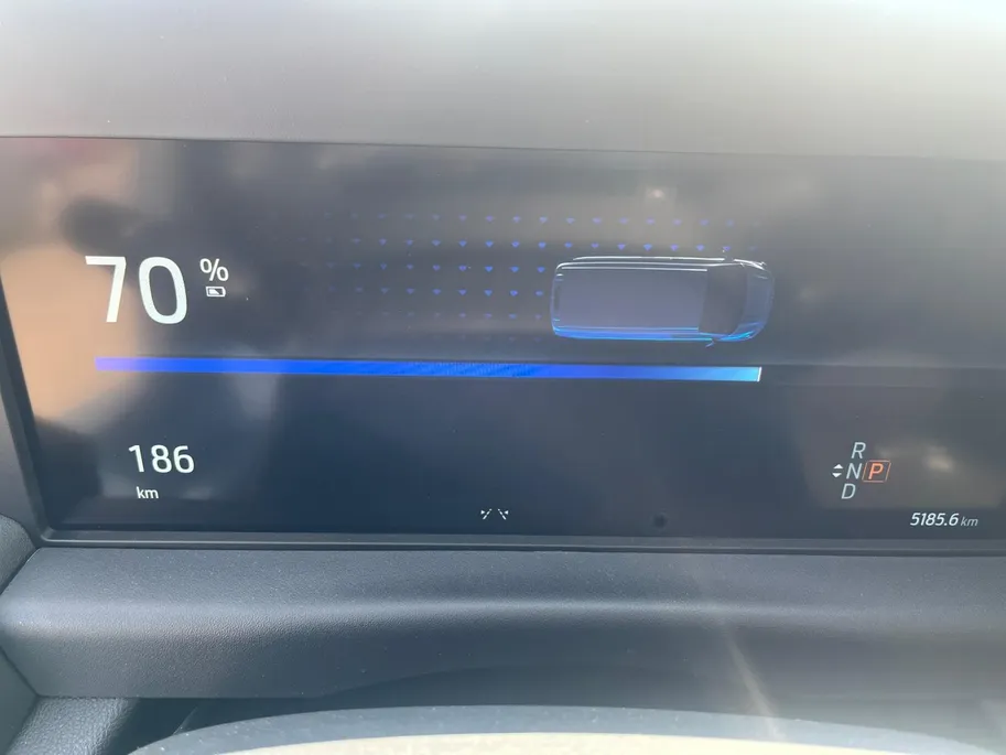 Ford E-Transit Cust. 320 L2H1 Trend 65 kWh Uit voorraad! | 0,99% rente Financial Lease | Driver Assistance Pack Premium | Trekhaak
