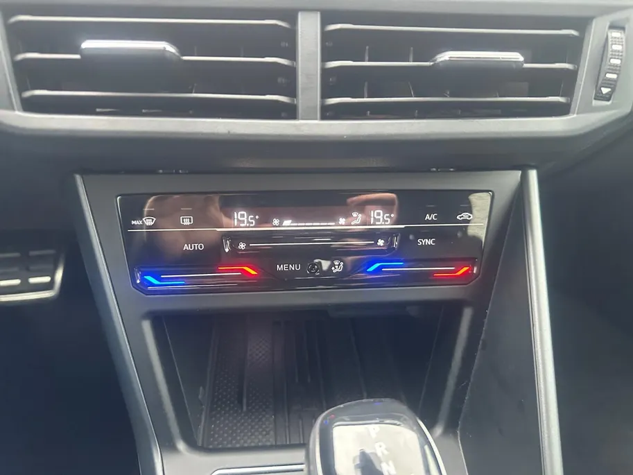 Volkswagen Taigo 1.0 TSI R-Line Edition | AUTOMAAT | CAMERA | APPLE CAR PLAY ANDROID AUTO | Cruise | DAB |