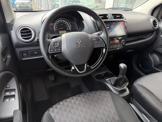 Mitsubishi Space Star 1.2 Dynamic | Camera | Cruise Control | Apple CarPlay | Android Auto | Climate Control