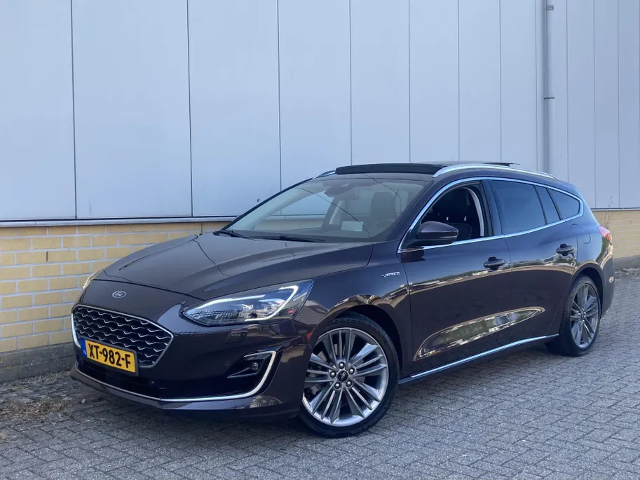 Ford Focus 1.0 EcoBoost 125 pk Vignale Wagon Panoramadak - Design Pack - Winter Pack - Lederen bekleding