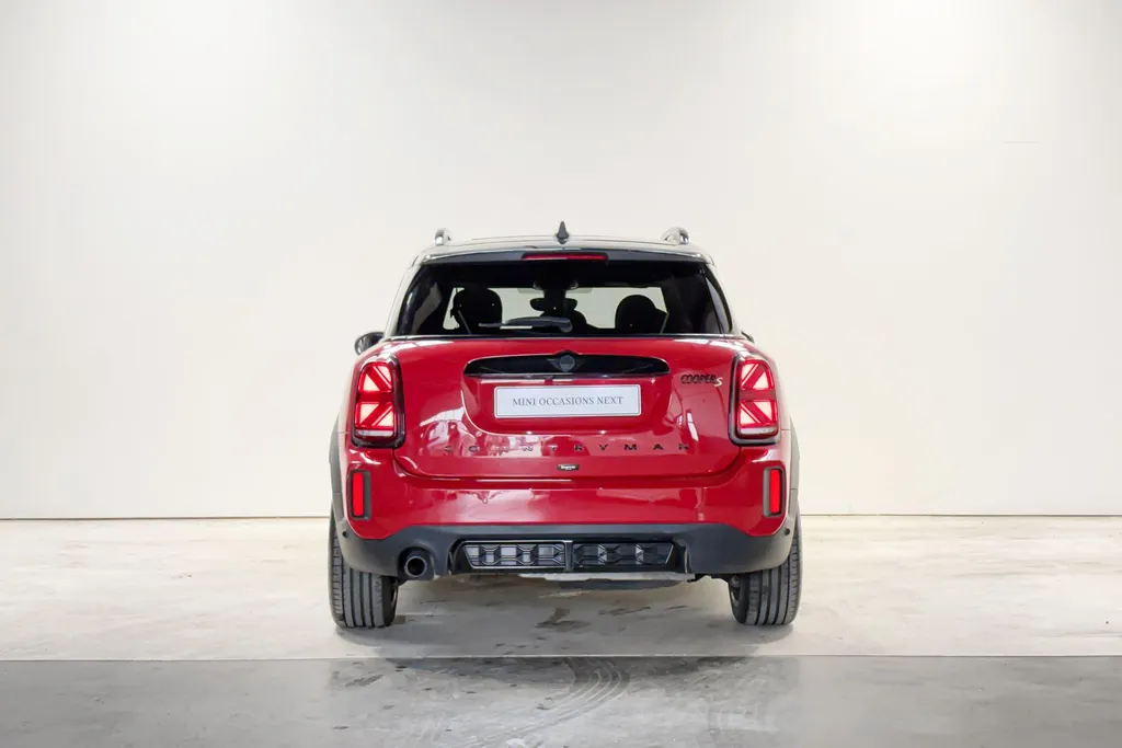 MINI Countryman Cooper SE ALL4 John Cooper Works Essence Pack