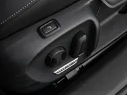 Volkswagen Passat Variant 1.5 eTSI 272pk DSG R-Line Edition · Panoramadak · Camera · Inklap. Trekhaak · Harman Kardon Sound · Head-Up Display · Massagefunctie · Garantie t/m 13-03-2030 of 100.000km