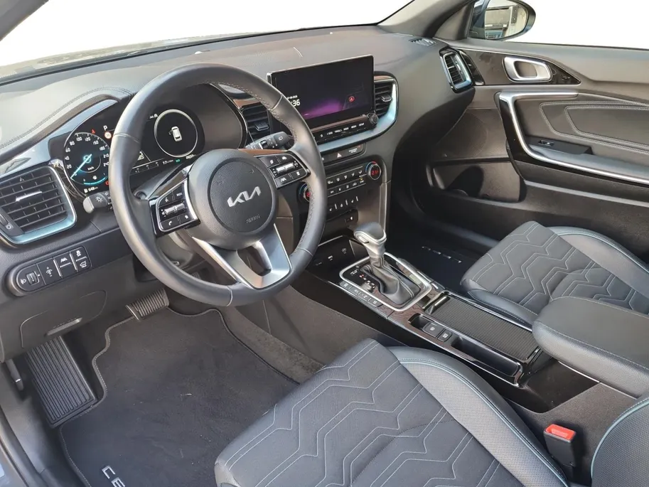 Kia Ceed Sportswagon 1.0 T-GDi MHEV Design Edition | Stoel en stuurverwarming | Navigatie | Camera | Apple Carplay / Android Auto | Elektrisch achterklep |