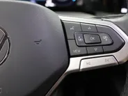 Volkswagen Golf 1.0 eTSI 110pk DSG Life Business · Camera · Apple/Android Car Play · ACC · Sfeerverlichting · Navigatie · Verkeersbord Detectie · Garantie t/m 06-02-2028 of 100.000km