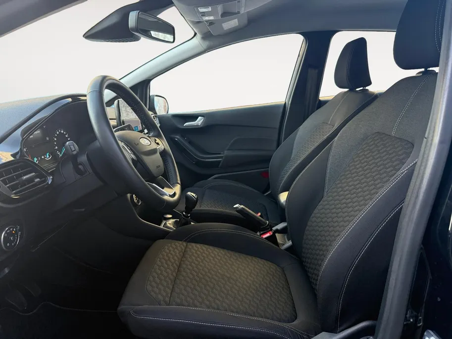 Ford Fiesta 1.0 EcoBoost Hybrid Titanium | Winterpack | Apple Carplay/Android Auto | Cruise Control | Keyless Entry | Parkeersensoren Achter |
