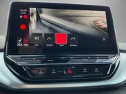 Volkswagen ID.4 Pro 77 kWh 204pk SOH 94,2% Apple/Android Car Play · Navigatie · Camera + parkeersensoren · Stoelverwarming · Navigatie ·