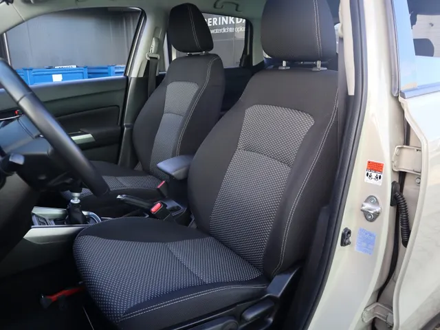 Suzuki Vitara 1.4 BoosterJet Select Hybrid AdaptiveCruise | Carplay | All seasons