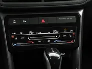 Volkswagen T-Cross 1.0 TSI 110pk DSG Style · Camera · Dodehoeksensor · Keyless · Stoelverwarming · ACC · 18'Velgen ·