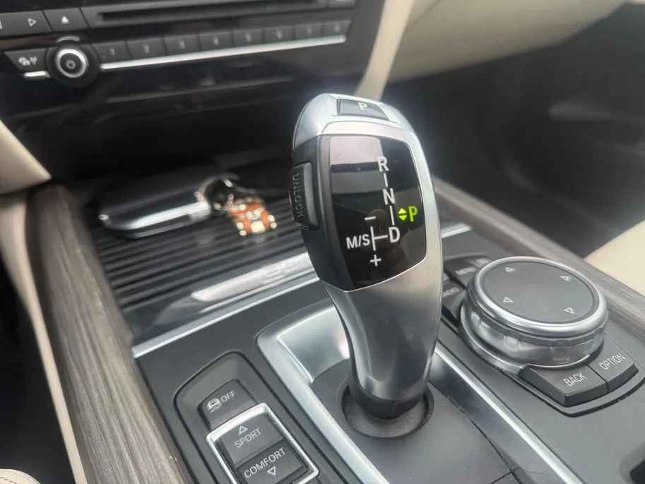 BMW X5 xDrive40e High Executive | Automaat | Schuif-kantel Dak | Harman Kardon | Trekhaak | Memory | Camera | Head Up Display | Cruise Control | Climate Control