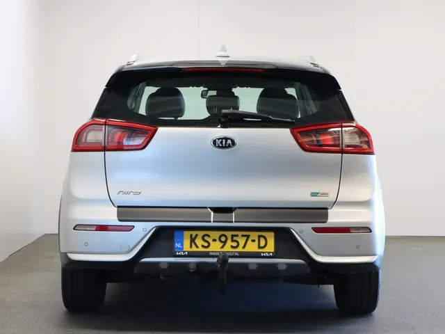 Kia Niro 1.6 GDi Hybrid First Edition