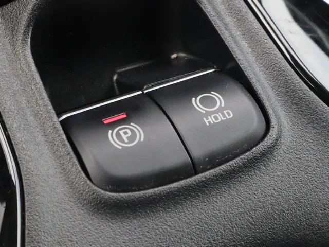 Toyota Corolla 1.8 Hybrid Style | All Seasons | Parkeersensoren V+A