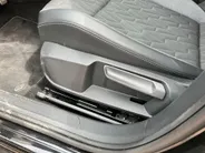 Volkswagen Golf 1.5 eTSI 110KW/150PK Goal · Navigatie · Apple/Android Car Play · Camera + Parkeersensoren · Trekhaak · Garantie t/m 22-07-2027