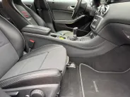 Mercedes-Benz A-Klasse 180 Business Solution | Zeer nette auto | Navigatie | Achteruitrijcamera | Parkeersensoren v + a | Comfort stoelen | Stoelverwarming | Bovag garantie | NAP