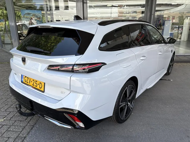 Peugeot 308 SW 1.2 Hybrid 145 e-DCS6 GT