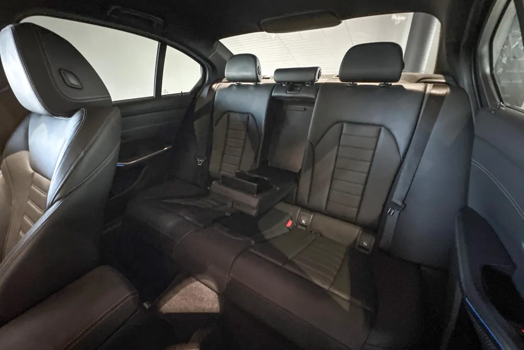 BMW 3 Serie Sedan 330e High Executive