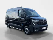 Renault Master E-Tech T35 L2H2 Advance Long Range 87 kWh Automaat | DEMO | Trekhaak | RVS Side & Backbar | Laadruimte Betimmering | Navi | Camera | Apple CarPlay/Android Auto | Full LED | Climate Control | Parkeersensoren |
