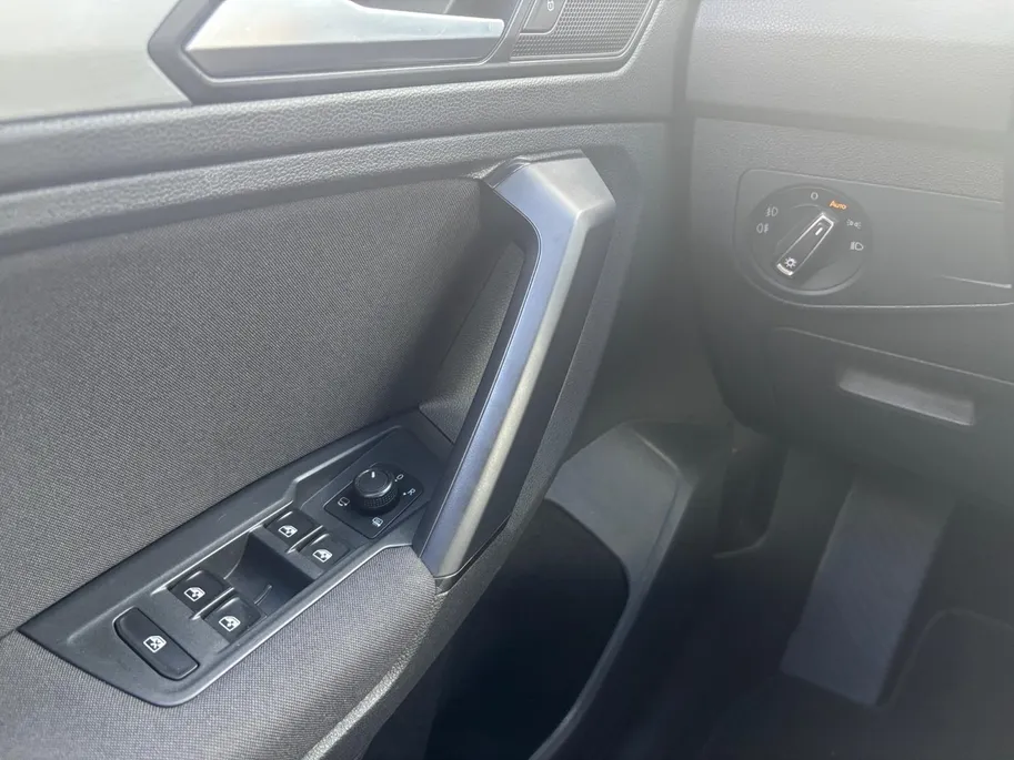 Volkswagen Tiguan 1.5 TSI ACT Comfortline Business | Trekhaak | Achteruitrijcamera | Climate control | ACC