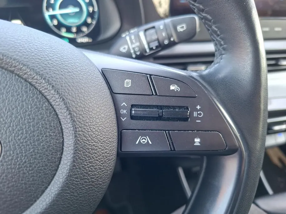 Hyundai i20 1.0 T-GDI Premium | Adaptive Cruisecontrol | Climate Control | Dodehoekdetectie | Stoel&Stuurwielverwarming | Camera | Parkeersensoren | Apple Carplay&Android Auto | BOSE Audio | 16' Lichtmetaal |