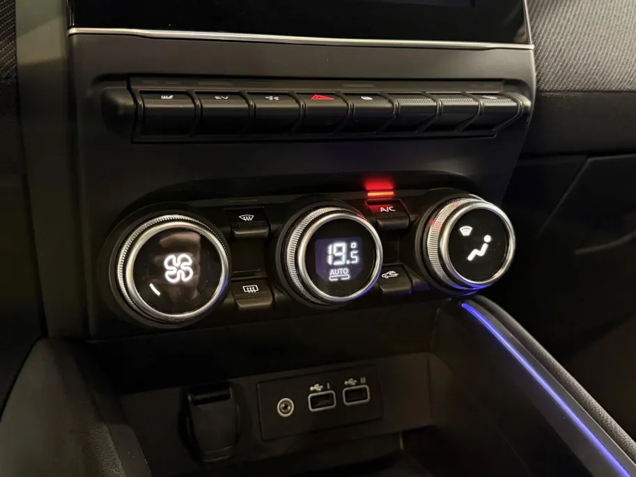 Renault Clio 145PK E-Tech Full Hybrid Esprit Alpine Automaat | Stoelverwarming | 9,3' Navi | Bose Audio | Climate Control | Apple CarPlay/Android Auto | Adaptive Cruise Control | Digital Cockpit | Full LED |