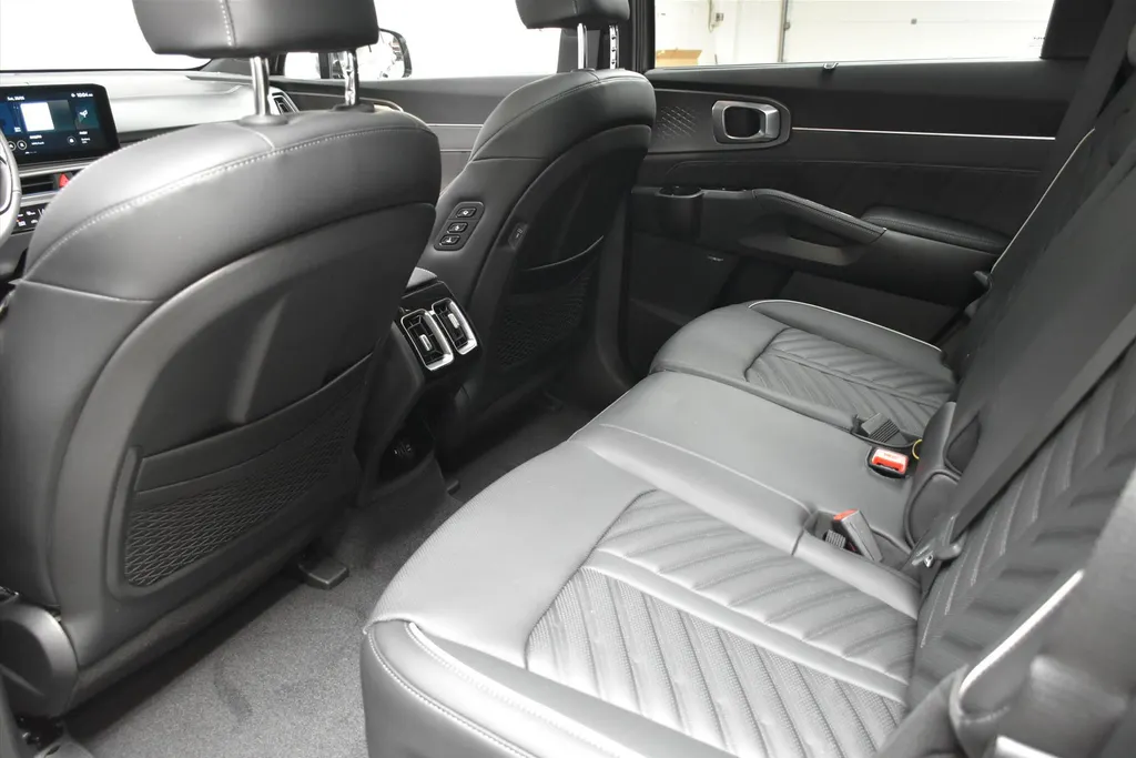 Kia Sorento 1.6 T-GDi 253pk Plug-in Hybrid Aut AWD 7 PERS. ExecutiveLine DIRECT LEVERBAAR