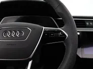 Audi Q8 Sportback e-tron 55 quattro S Edition 408pk / 115 kWh · SOH 93,2% · Panoramadak · Luchtvering · 360gr Camera ·  Head-Up display ·