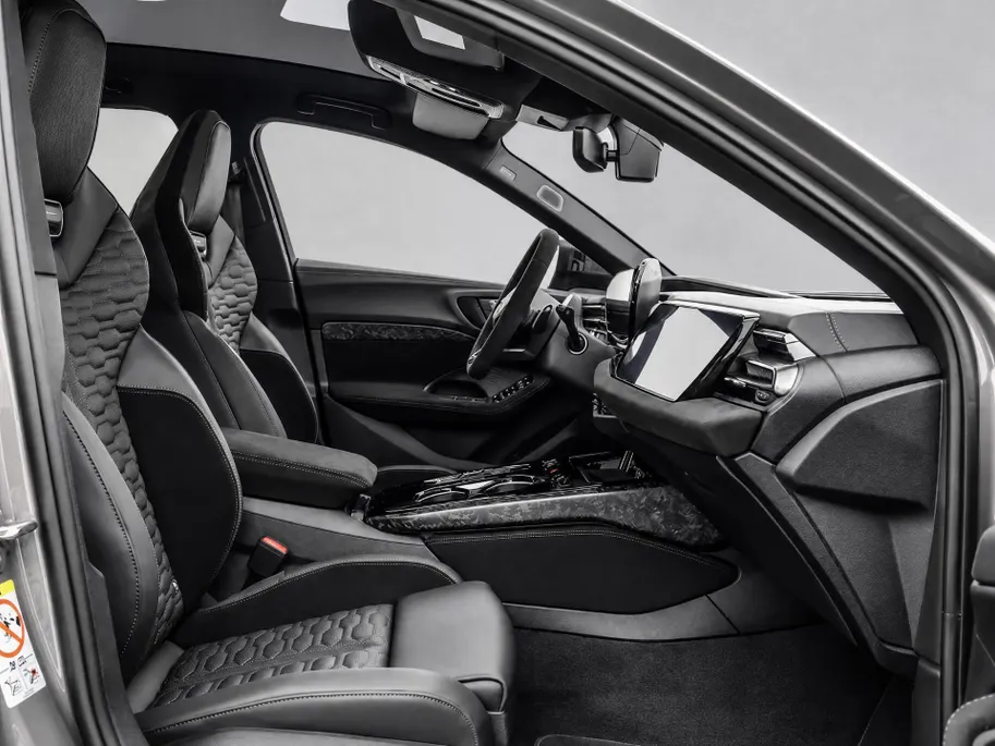 Audi RS5 Avant e-hybrid quattro 639 PK · Keramisch · RS design pakket · Panorama-glasdak · Optiekpakket forged carbon