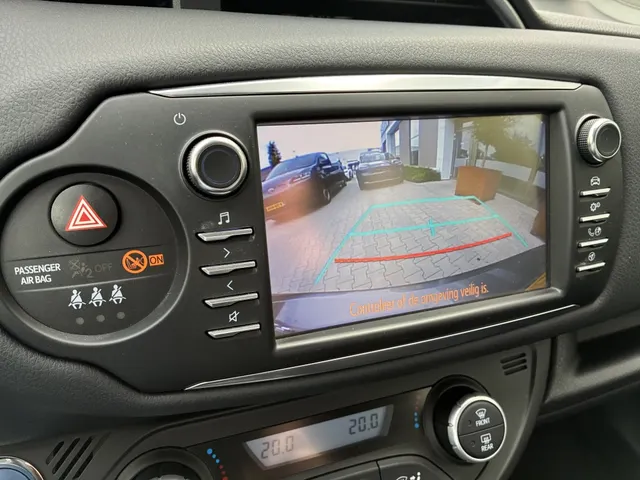 Toyota Yaris 1.5 Hybride Design Sp.| Trekhaak | Navi