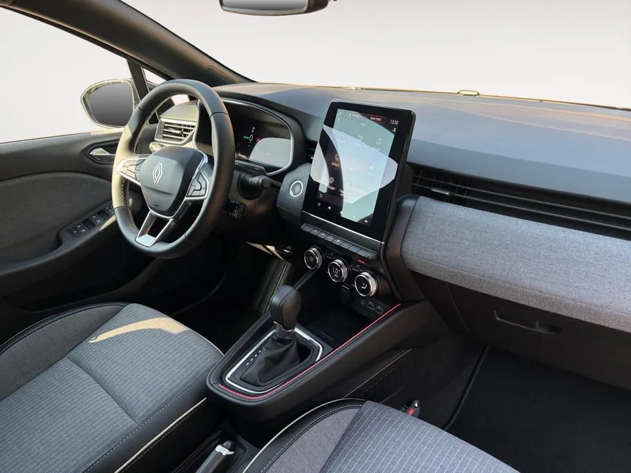 Renault Clio 1.6 E-Tech Full Hybrid 145 techno Apple Carplay/Android Auto , navi , camera , tel , lm velgen , parkeersensoren .