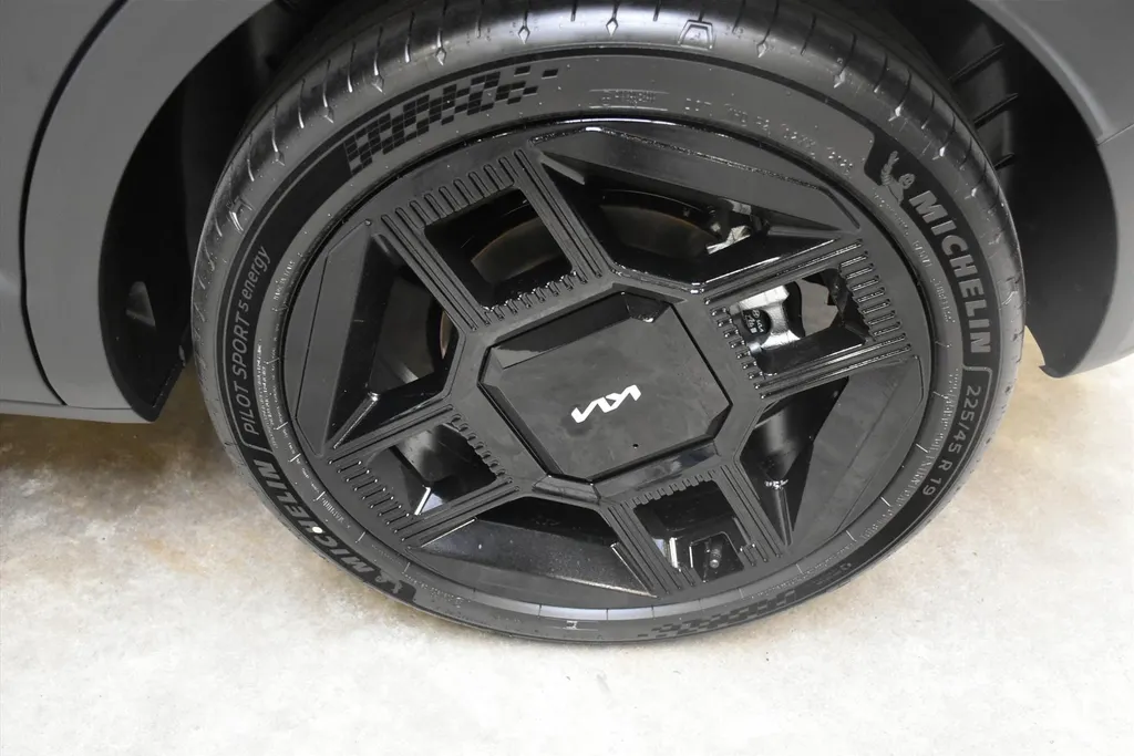 Kia EV2 61 kWh 135pk (5-zits) Black-Line
