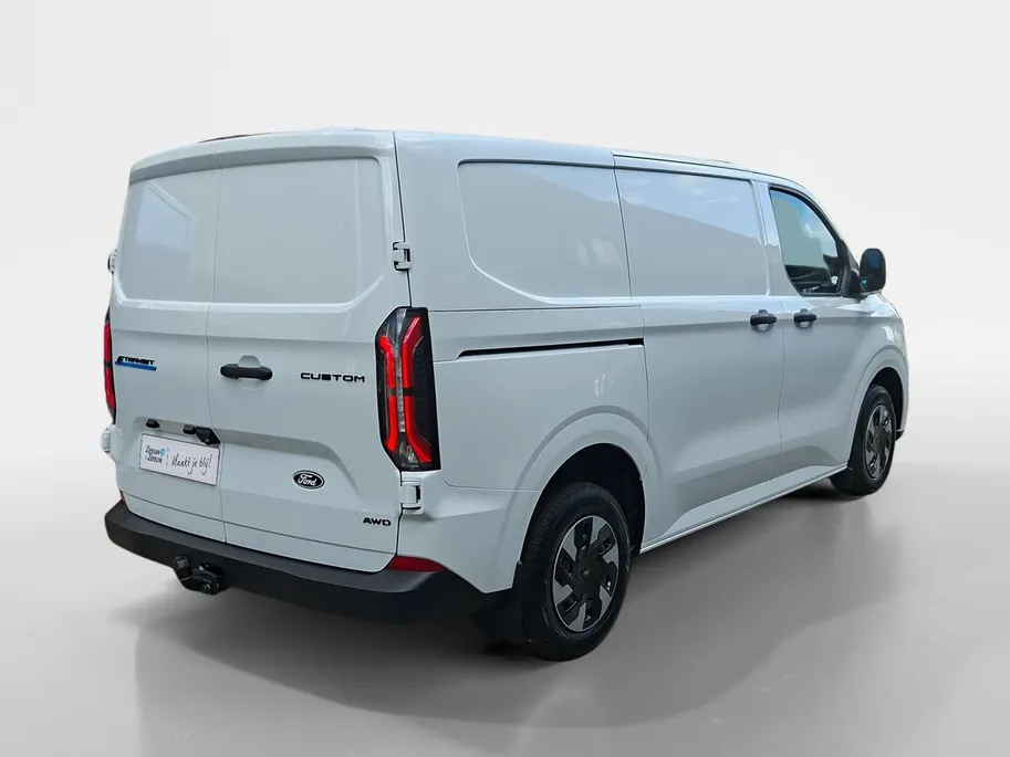 Ford E-Transit Custom 340 L1H1 Trend AWD 71 kWh | Direct leverbaar | 0,99% rente | 3-zits | Trekhaak