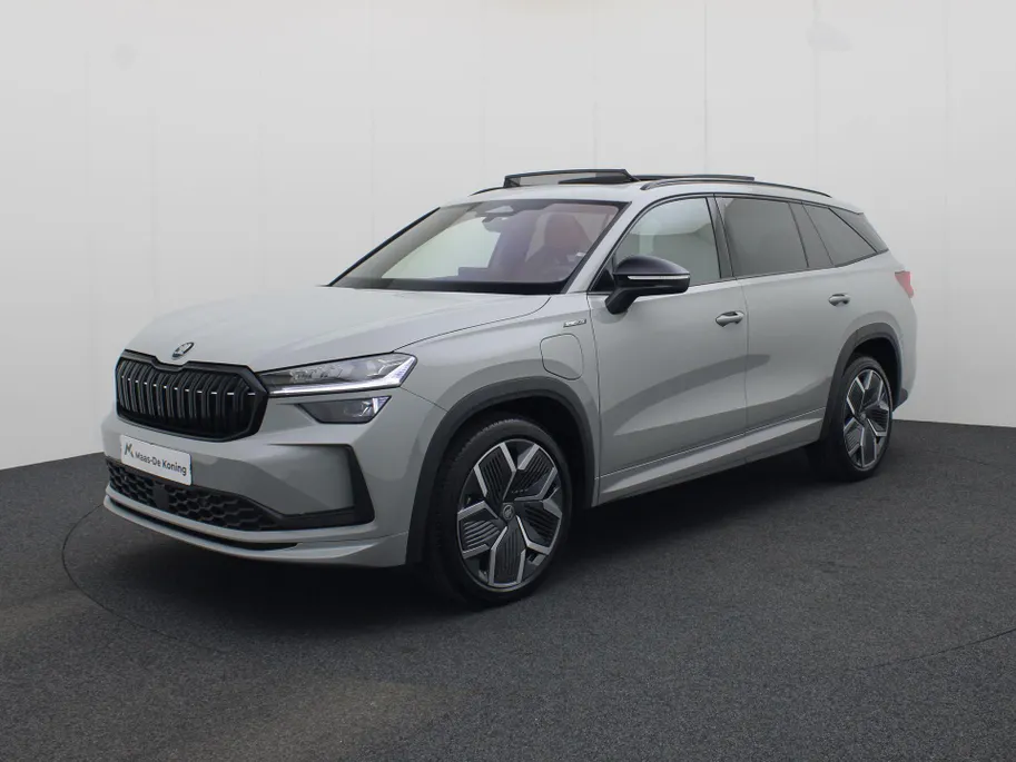 Škoda Kodiaq Sportline Business 1.5 TSI PHEV 150 kW / 204 PK | Elektrisch bedienbaar schuif-/kanteldak | Parkeer pakket | Trekhaak wegklapbaar | 4000,- inruilvoordeel